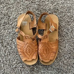 100% leather Sandals